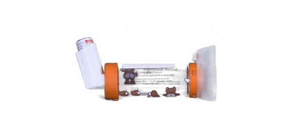 MDI with spacer and mask for an infant